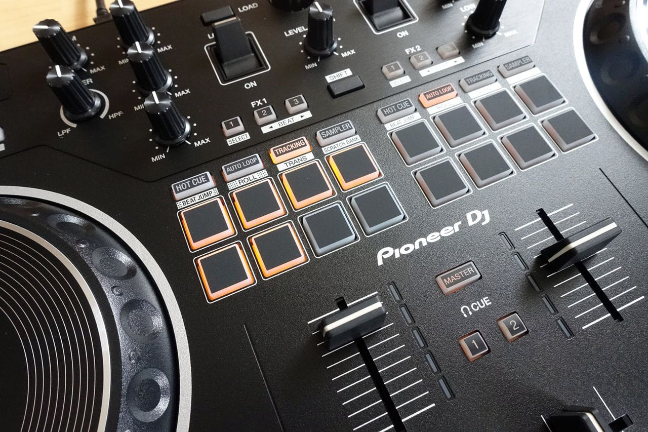 Pioneer DJ DDJ-REV1 Performance-Pads